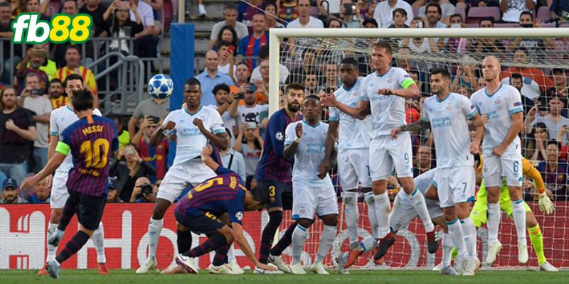 Messi là một trong những cầu thủ sút phạt trực tiếp hàng đầu